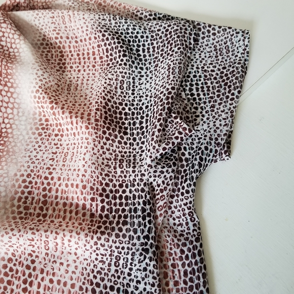 Cabi Abstract Dolman Top - Picture 3 of 5